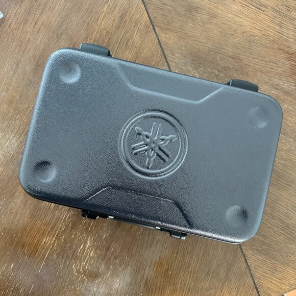 Yamaha Student Clarinet YCL-200ADII ALMOST NEW - Picture 4 of 6